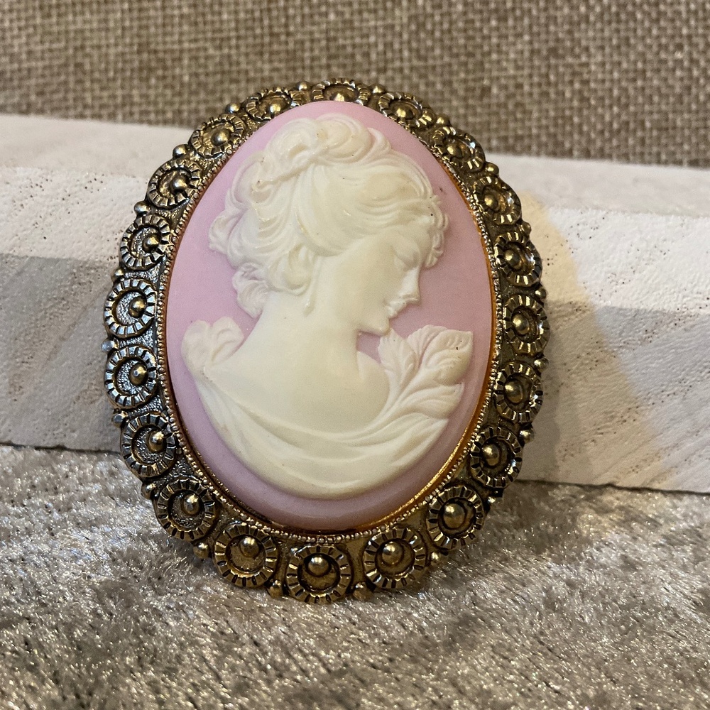 Vintage Lilac Pink Western Germany Lady Cameo Brooch